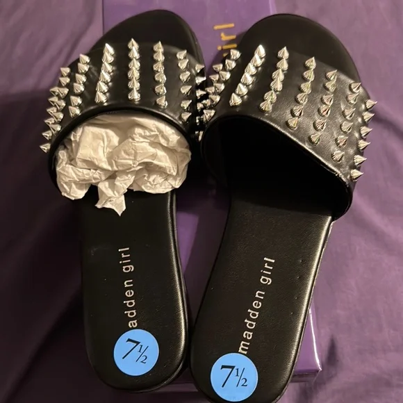 Madden Girl Black Studded Slides - Picture 1 of 1